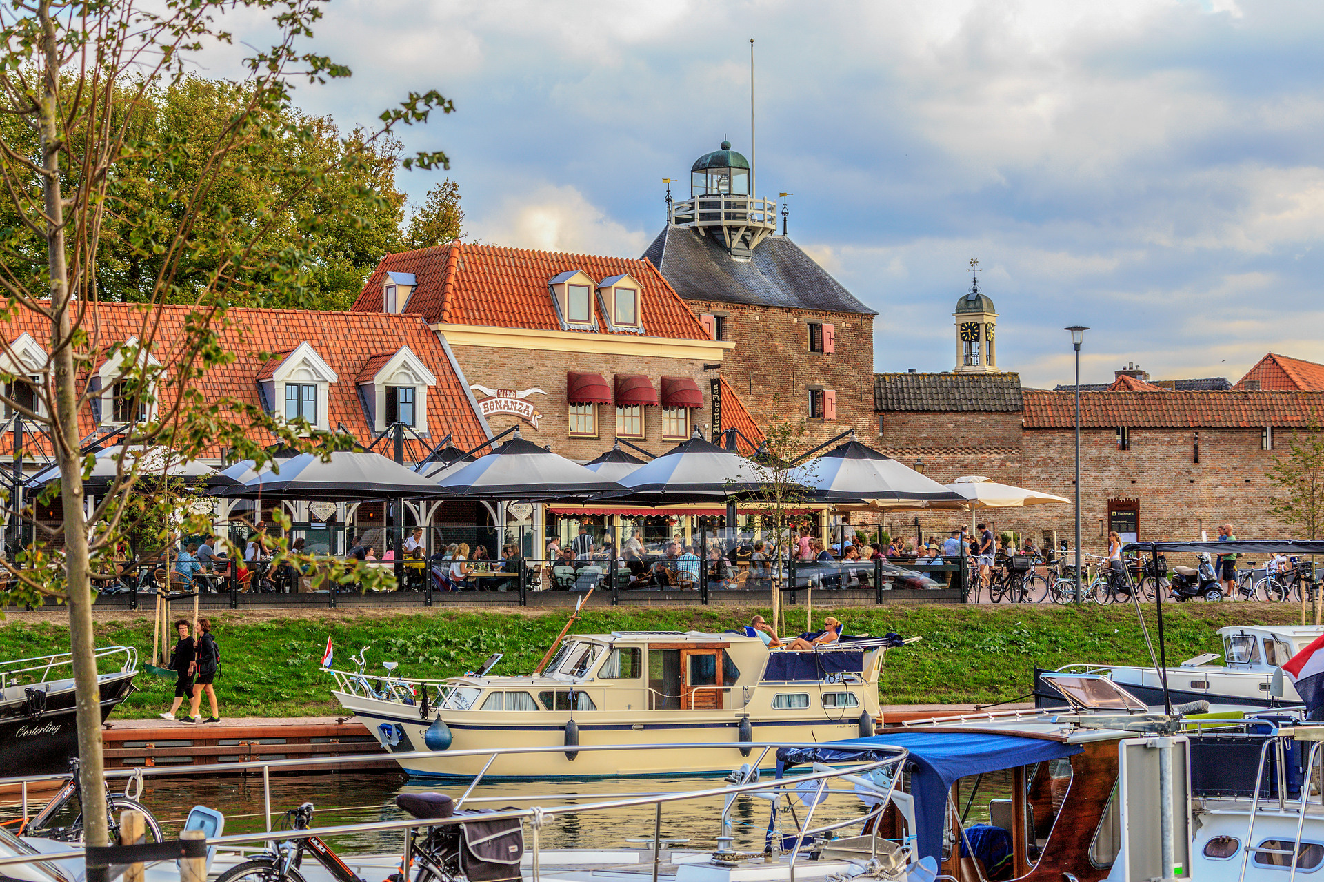 Zicht op de haven van Harderwijk