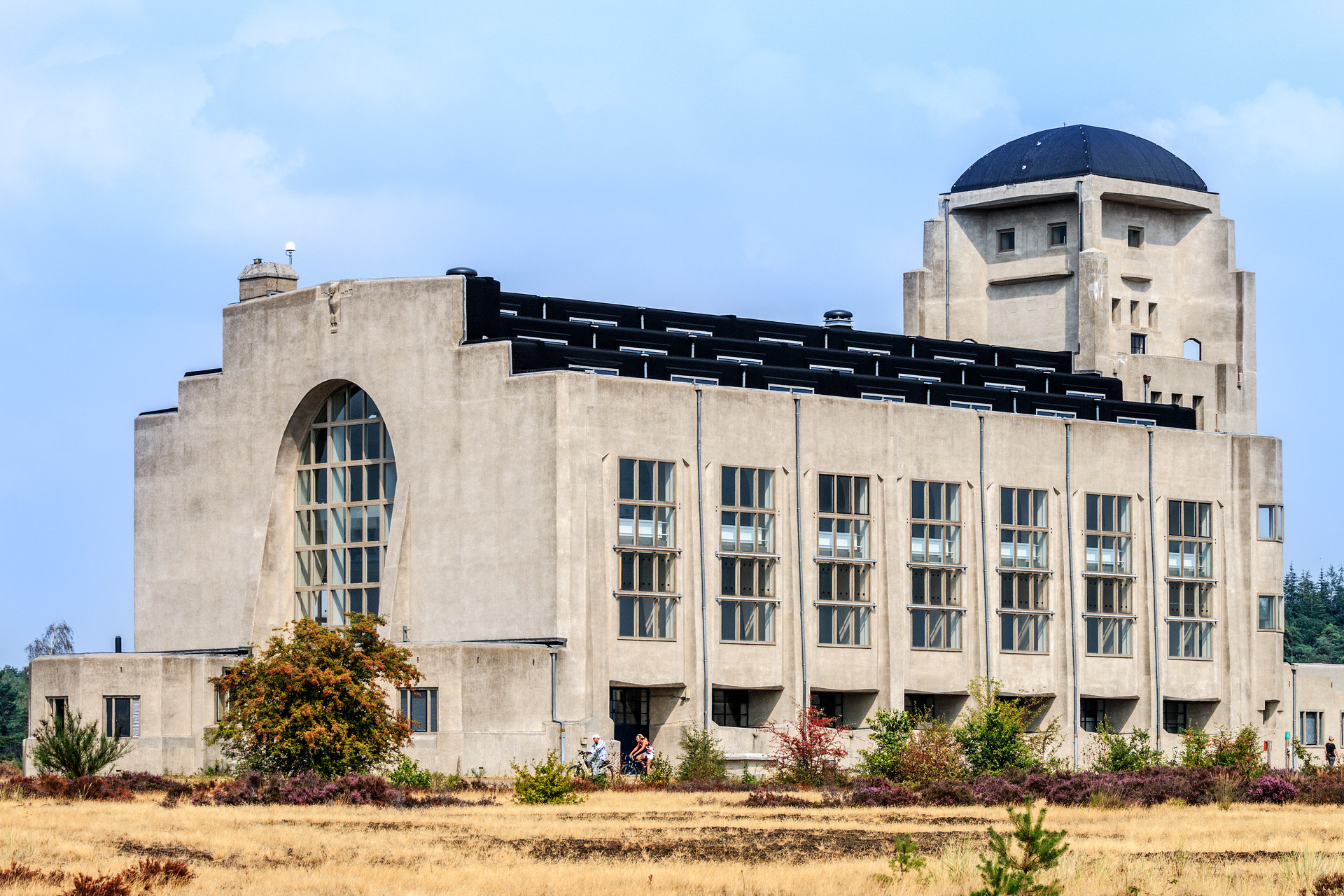 Het art-decostijl gebouw Radio Kootwijk