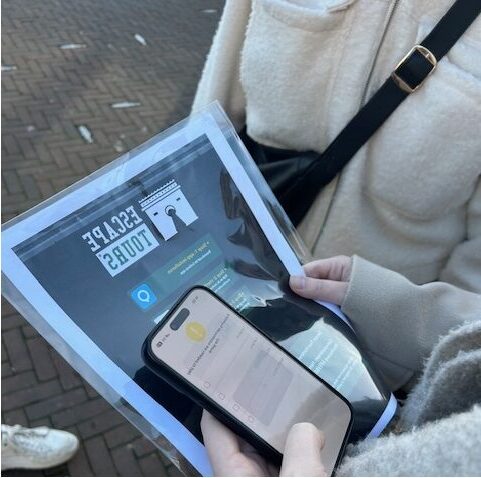 De voorbereiding voordat je kan beginnen met de escape tour die je in Harderwijk kan spelen