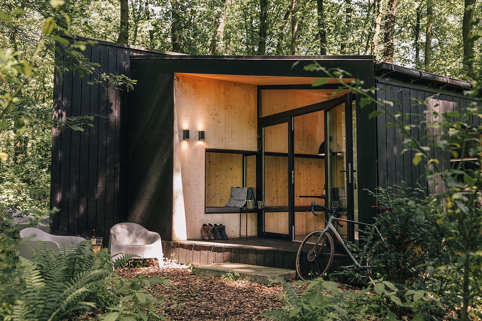 containerhuisje in het bos